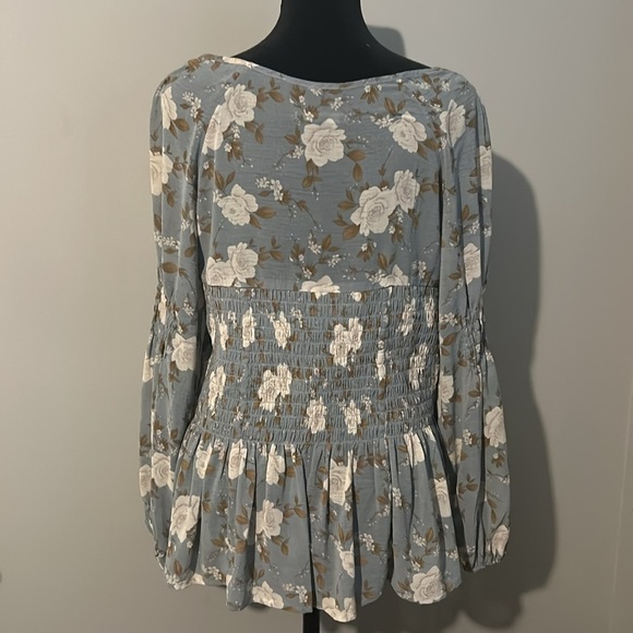 American Eagle Outfitters Small top E - Picture 7 of 8